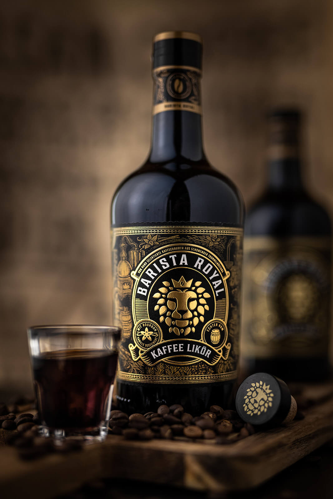 Premium Kaffeelikör - Vollmundiger Geschmack durch Kaffeebohnen aus schonender Trommelröstung, aufgegossen mit echtem Rum - 20% - Premium Kaffeelikör - Vollmundiger Geschmack durch Kaffeebohnen aus schonender Trommelröstung, aufgegossen mit echtem Rum - 20% - Barista Royal GmbH